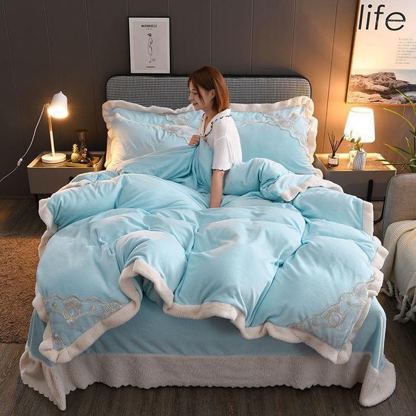 bedding sets 4pcs/set flannel fleece farbic with berber lace warm thicken set includes duvet cover flat sheet pillowcases 20211
bedding sets 4pcs/set flannel fleece farbic with berber lace warm thicken set includes duvet cover flat sheet pillowcases 20211