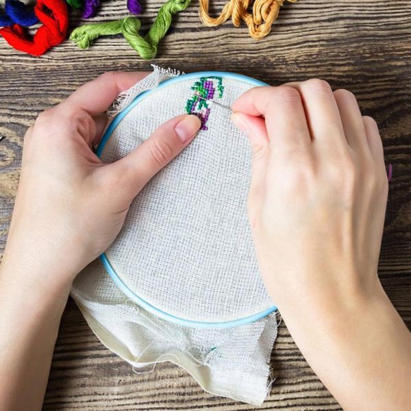 50/100pcs cross stitch handmade thread diy embroidery sewing skeins yarn floss kit for household sewing crafts supplies, Black;white
50/100pcs cross stitch handmade thread diy embroidery sewing skeins yarn floss kit for household sewing crafts supplies, Black;white
