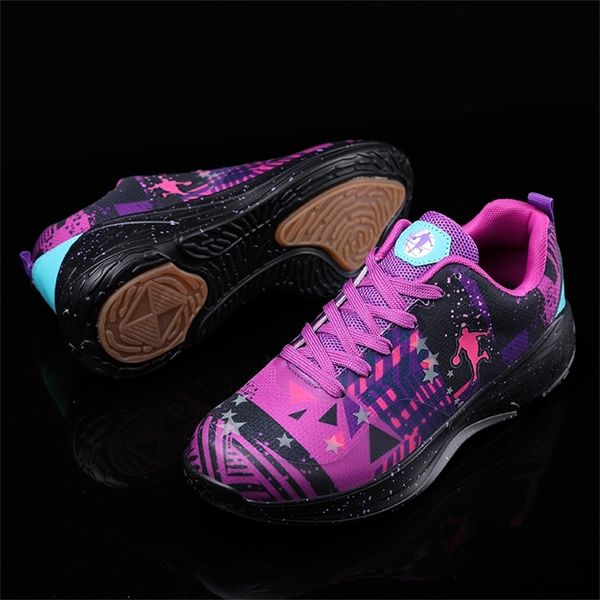 basketball shoes breathable men sneakers sport shoes chaussures de basket two-tone men shoes basketball sneakers big size:36-47
basketball shoes breathable men sneakers sport shoes chaussures de basket two-tone men shoes basketball sneakers big size:36-47