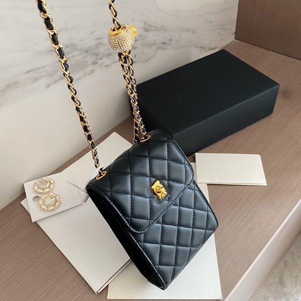 2020 new luxury design women's shoulder bag purse chain postman bag handbag delivery
2020 new luxury design women's shoulder bag purse chain postman bag handbag delivery
