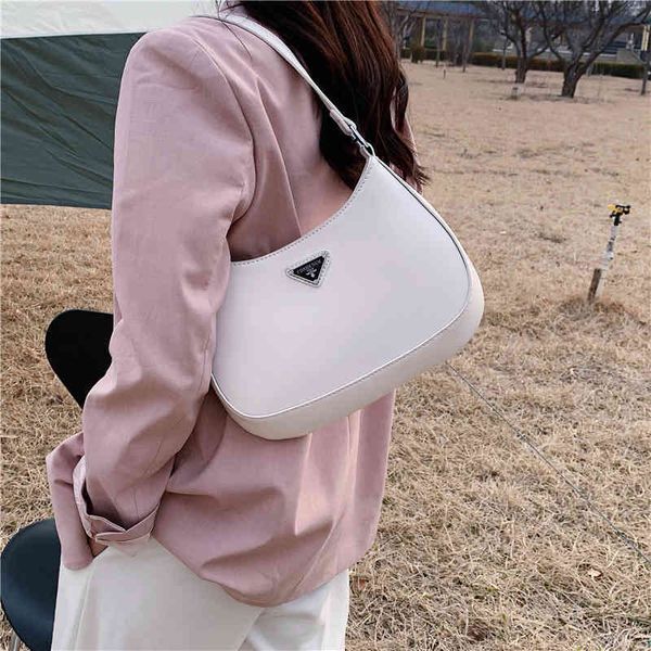 this year's popular women net red fashion armpit niche design versatile portable shoulder
this year's popular women net red fashion armpit niche design versatile portable shoulder