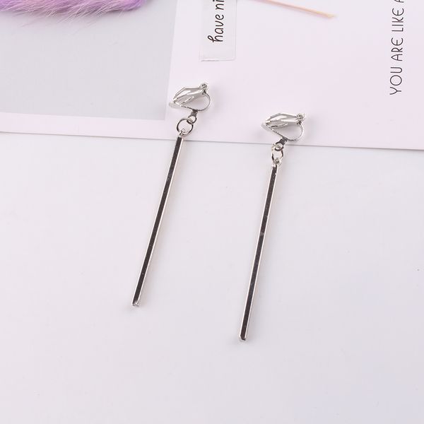 jiokorea style 2 color metal strip clip on earrings women fashion no ear hole earring simple style geometric clip earrings, Silver
jiokorea style 2 color metal strip clip on earrings women fashion no ear hole earring simple style geometric clip earrings, Silver