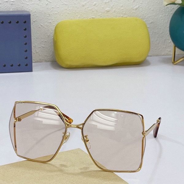 2021 women men sunglasses gold metal oversize frame clear lenses available with box, White;black
2021 women men sunglasses gold metal oversize frame clear lenses available with box, White;black