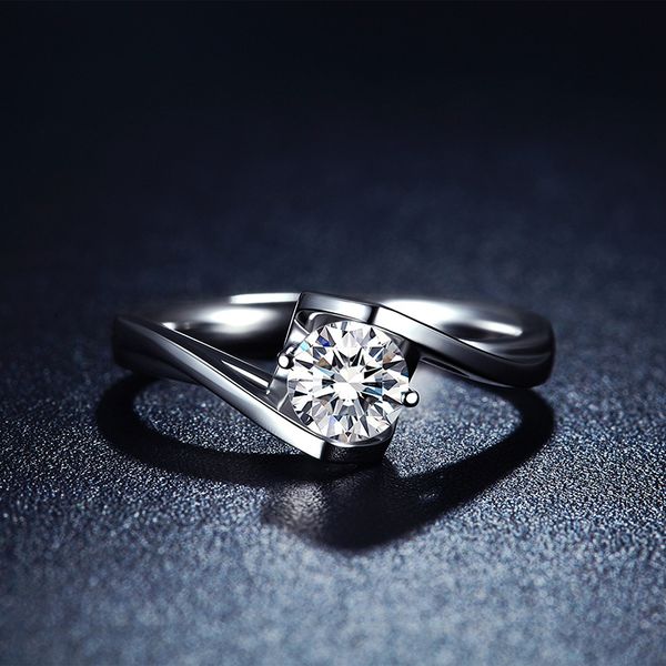 boeycjr 925 silver 1ct f color moissanite vvs engagement wedding diamond ring with national certificate for women t200908, Golden;silver
boeycjr 925 silver 1ct f color moissanite vvs engagement wedding diamond ring with national certificate for women t200908, Golden;silver