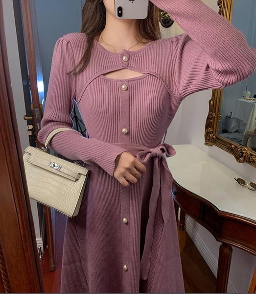 2021 black white new temperament pearl buttons long sleeve slim knitted dress women french style elegant vertical striped sweater dress, Black;gray
2021 black white new temperament pearl buttons long sleeve slim knitted dress women french style elegant vertical striped sweater dress, Black;gray