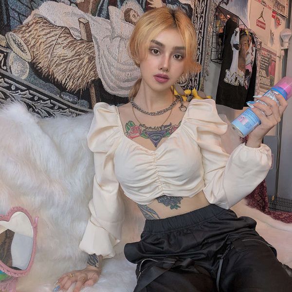 fashion instagram v-neck pleated design long sleeve short t-shirt, Black;gray
fashion instagram v-neck pleated design long sleeve short t-shirt, Black;gray