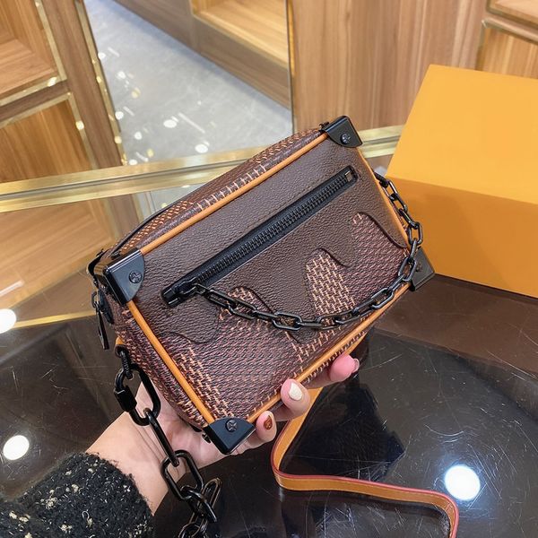 case bag chain crossbody bag flap purse fashion genuine leather hardware patchwork color zipper lady handbag high quality
case bag chain crossbody bag flap purse fashion genuine leather hardware patchwork color zipper lady handbag high quality