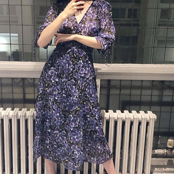 women dress 2020 v collar seven points bubble sleeve ladies color matching print v-neck lace dress, White;black 
women dress 2020 v collar seven points bubble sleeve ladies color matching print v-neck lace dress, White;black