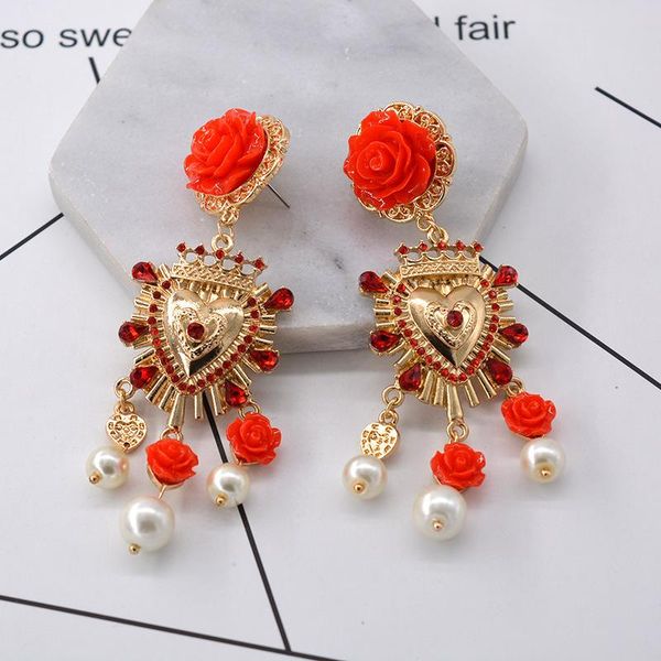 european american ceramic rose flower pearl long red love retro fashion catwalk show tassel earrings jewelry woman 2021 trendy, Golden;silver
european american ceramic rose flower pearl long red love retro fashion catwalk show tassel earrings jewelry woman 2021 trendy, Golden;silver