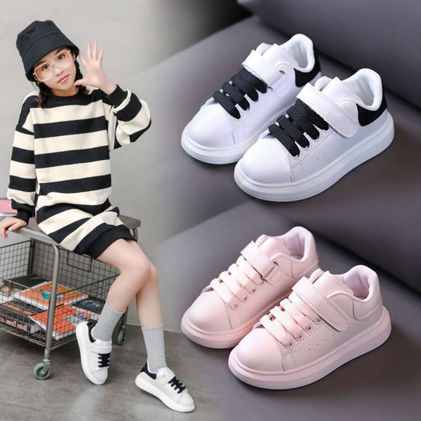 2021 children's small new white spring boys' board simple versatile girls' casual sho, Black;red
2021 children's small new white spring boys' board simple versatile girls' casual sho, Black;red