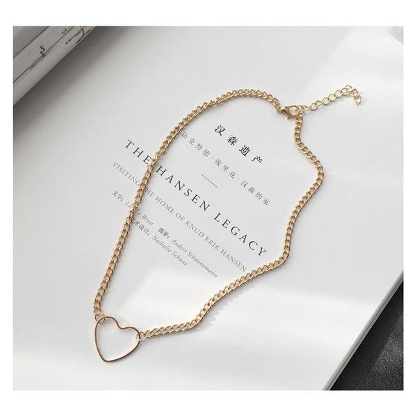 european and american foreign trade jewelry simple metal wind hollow peach heart - shaped short necklace ch sqcrtn queen66, Silver
european and american foreign trade jewelry simple metal wind hollow peach heart - shaped short necklace ch sqcrtn queen66, Silver