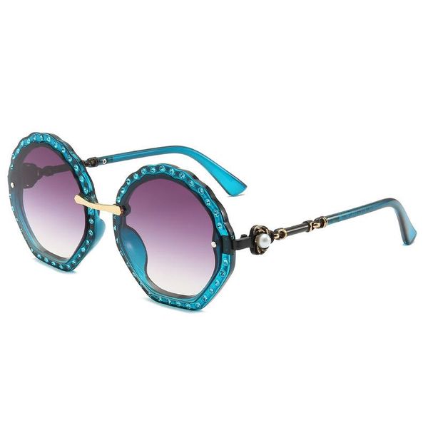 flower women sunglasses large frame diamond-studded sun glasses for woman driving fashion street shooting uv400 gradient oculos, White;black
flower women sunglasses large frame diamond-studded sun glasses for woman driving fashion street shooting uv400 gradient oculos, White;black