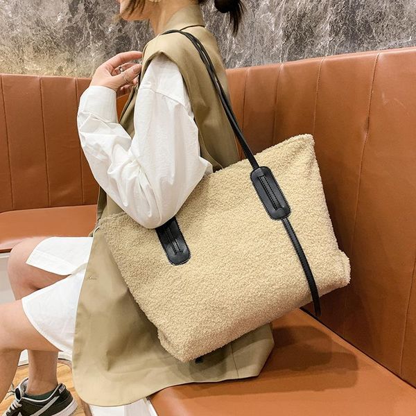 cross body 2021 winter warm shopping tote bags for women faux fur female shoulder bag luxury designers women's handbags
cross body 2021 winter warm shopping tote bags for women faux fur female shoulder bag luxury designers women's handbags