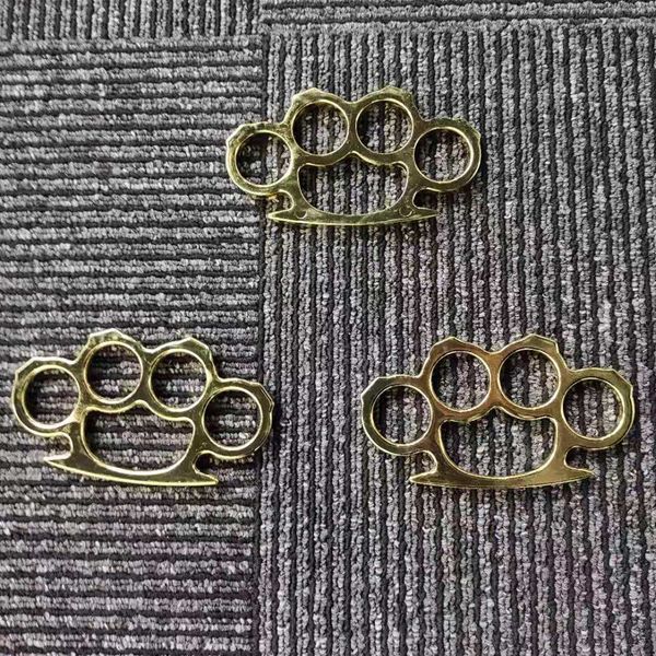 glass fiber alloy finger tiger four finger self defense weapon four finger self defense hand brace aluminum alloy self defense equipment475
glass fiber alloy finger tiger four finger self defense weapon four finger self defense hand brace aluminum alloy self defense equipment475