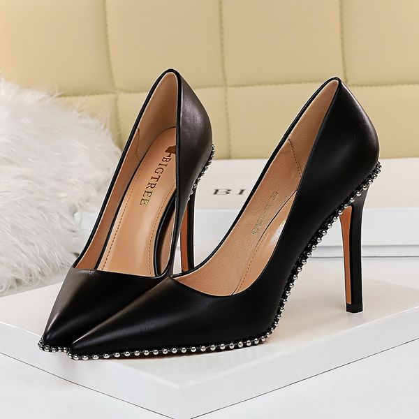 2021 large size female luxury designer .5cm thin heels high toe pumps pointed stiletto rivets tacos mujer prom party shoes oeo7, Black
2021 large size female luxury designer .5cm thin heels high toe pumps pointed stiletto rivets tacos mujer prom party shoes oeo7, Black