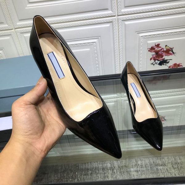 2021 new women high heels shoes dress shoes flatform leather wedding party dress shoes with box, Black
2021 new women high heels shoes dress shoes flatform leather wedding party dress shoes with box, Black