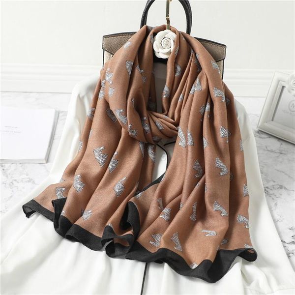 scarves fashion women hijab scarf lady cotton winter warm shawl wraps design print horse female foulard 2021, Blue;gray
scarves fashion women hijab scarf lady cotton winter warm shawl wraps design print horse female foulard 2021, Blue;gray