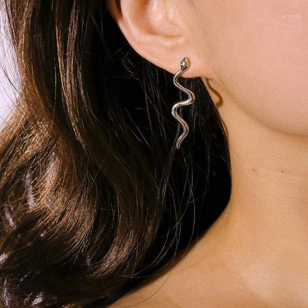 stud earrings personality retro simple curved female punk alloy snake-shaped geometric for women1, Golden;silver
stud earrings personality retro simple curved female punk alloy snake-shaped geometric for women1, Golden;silver