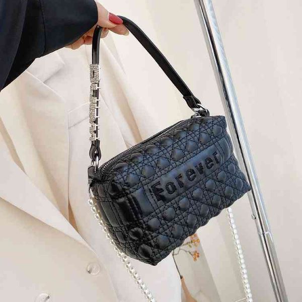 2022 latest models handbag wholesale women's pearl chain women's letter small square personalized shoulder women
2022 latest models handbag wholesale women's pearl chain women's letter small square personalized shoulder women