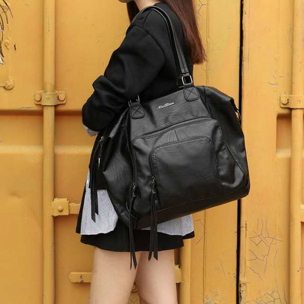 coated leather with large capacity women's purse solid color courier bag 2020 new portable arrival drum
coated leather with large capacity women's purse solid color courier bag 2020 new portable arrival drum