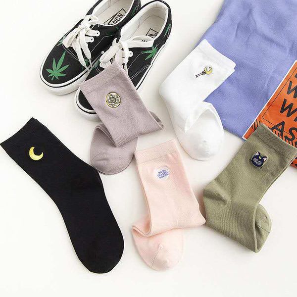 socks autumn and winter women's japanese hip hop european and american medium tube baseball stockings korean version breathable 009 ver, Black;white
socks autumn and winter women's japanese hip hop european and american medium tube baseball stockings korean version breathable 009 ver, Black;white