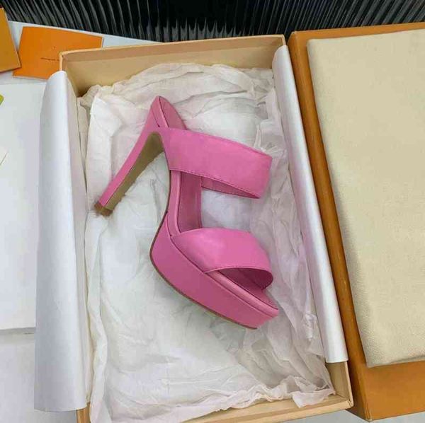 women designer high heels leather shoes summer ladies fashion black white woman thick bottom sandals with box size 35-41
women designer high heels leather shoes summer ladies fashion black white woman thick bottom sandals with box size 35-41