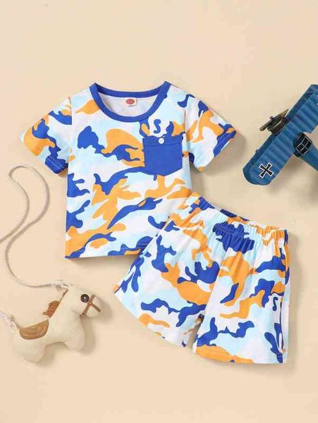 baby camo print pocket patched tee & shorts she, White
baby camo print pocket patched tee & shorts she, White