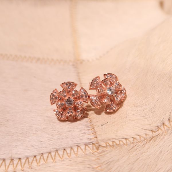 selling brand s925 pure silver rose earrings 5a zircon inlay elegant luxury style prom temperament goddess lady christmas presents, Golden
selling brand s925 pure silver rose earrings 5a zircon inlay elegant luxury style prom temperament goddess lady christmas presents, Golden