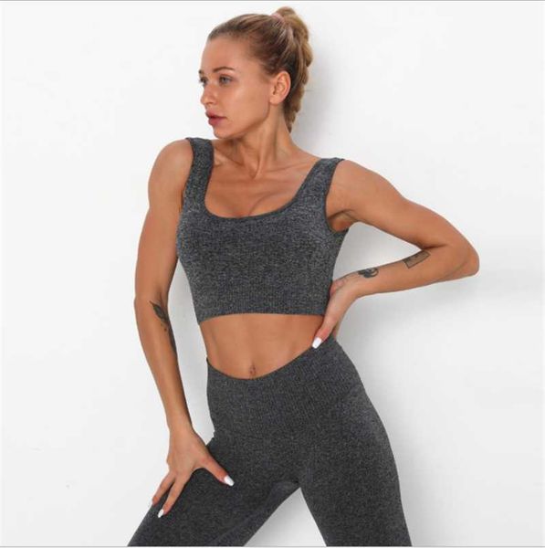 gym clothing seamless knitted high elastic breathable yoga striped beautiful back running fitness sports bra ds77, White;black
gym clothing seamless knitted high elastic breathable yoga striped beautiful back running fitness sports bra ds77, White;black
