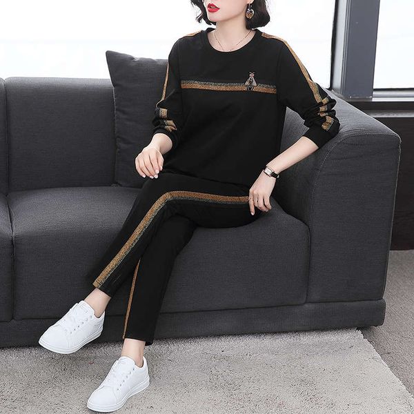 sports women's autumn and winter thickened plush large size fat mm middle aged mom's fashion casual sportswear two piece suit, Gray
sports women's autumn and winter thickened plush large size fat mm middle aged mom's fashion casual sportswear two piece suit, Gray