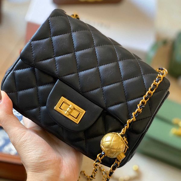 xiaoxiangfeng golden new fashion square fat metal ball crossbody leather women's chain bag
xiaoxiangfeng golden new fashion square fat metal ball crossbody leather women's chain bag
