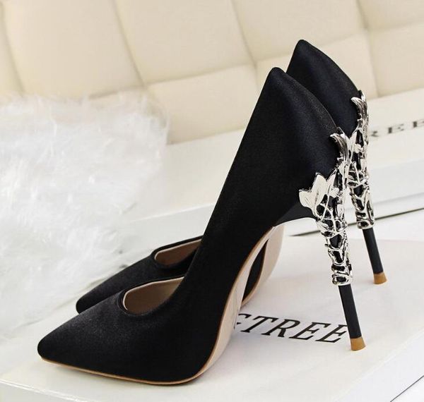 2021 new high heels for women's wear nude black red leather pointed toe shoes with light soles 1
2021 new high heels for women's wear nude black red leather pointed toe shoes with light soles 1