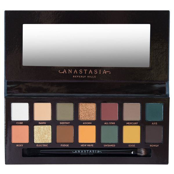 14 color eye makeup matte metallic long lasting waterproof eye shadow palette 14 x 0.71g
14 color eye makeup matte metallic long lasting waterproof eye shadow palette 14 x 0.71g