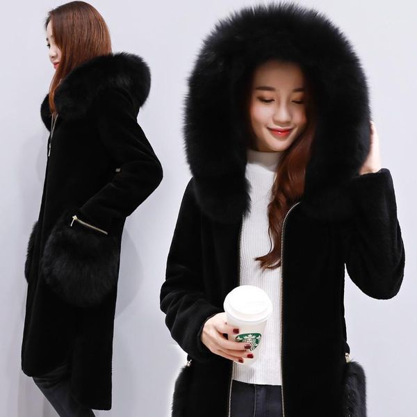 genuine new luxury 2020 natural fur collar coat jacket sheep shearing winter women fur trench outerwear coats plus size s1, Black
genuine new luxury 2020 natural fur collar coat jacket sheep shearing winter women fur trench outerwear coats plus size s1, Black