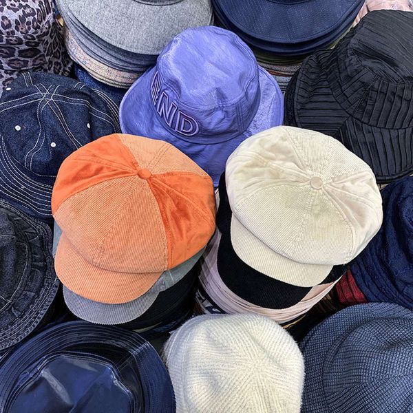 corduroy velvet color matching octagonal women autumn winter new korean versatile curved brim painter hat, Blue;gray 
corduroy velvet color matching octagonal women autumn winter new korean versatile curved brim painter hat, Blue;gray