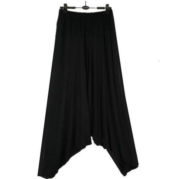 2020 fashion cotton bloomers large crotch pants ,loose plus size -5xl trousers, wide leg pants,13 color causal pants, Black;white
2020 fashion cotton bloomers large crotch pants ,loose plus size -5xl trousers, wide leg pants,13 color causal pants, Black;white