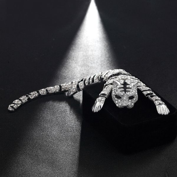statement men's big tiger brooch jewelry silver color animal women dress coat suit men decoration safety pin metal broach broch 201009, Gray
statement men's big tiger brooch jewelry silver color animal women dress coat suit men decoration safety pin metal broach broch 201009, Gray