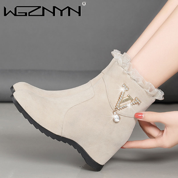 autumn and winter new frosted women boots mid-heel rhinestone women martin boots fur rubber mixed colors ladies wedges boots, Black
autumn and winter new frosted women boots mid-heel rhinestone women martin boots fur rubber mixed colors ladies wedges boots, Black