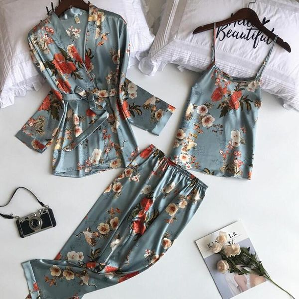 3 pcs printing pijamas women robe sets spaghetti strap+cardigan+full pant set pyjama femme female pajamas sleepwear 9221, Black;red
3 pcs printing pijamas women robe sets spaghetti strap+cardigan+full pant set pyjama femme female pajamas sleepwear 9221, Black;red