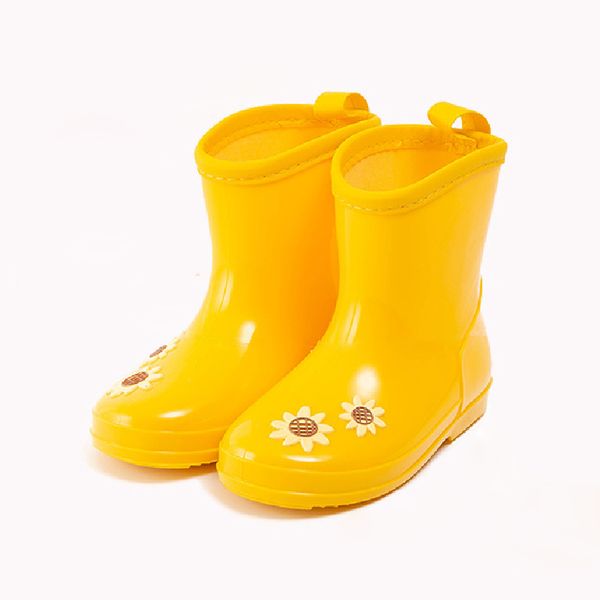 2020 kids boy pvc rain boots girls boys children ankle rainboots cute chrysanthemum waterproof shoes round toe soft water shoes q1216, Black;grey
2020 kids boy pvc rain boots girls boys children ankle rainboots cute chrysanthemum waterproof shoes round toe soft water shoes q1216, Black;grey