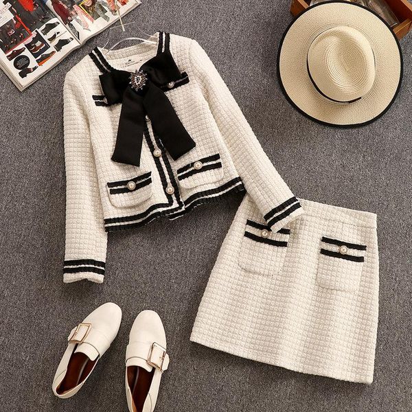 bornladies autumn winter wool suits women 2 piece set beading big bowknot tweed short jacket coat + high waist mini pocket skirt, Gray
bornladies autumn winter wool suits women 2 piece set beading big bowknot tweed short jacket coat + high waist mini pocket skirt, Gray