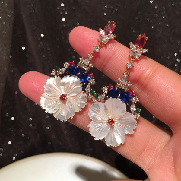 dangle & chandelier bilincolor white shell flower insert color zircon drop earrings , for women party or gift, Silver
dangle & chandelier bilincolor white shell flower insert color zircon drop earrings , for women party or gift, Silver