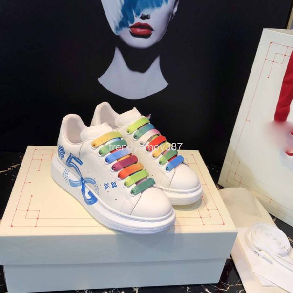 dress shoes yuan shanshan's fashionable and comfortable small white shoes with hand-painted muffin bottom, increased thick bottom coupl, Black
dress shoes yuan shanshan's fashionable and comfortable small white shoes with hand-painted muffin bottom, increased thick bottom coupl, Black