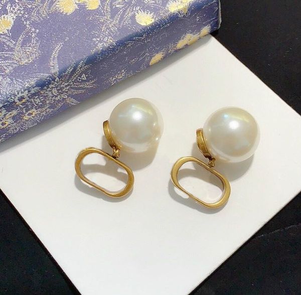 hb0823 have stamp fashion hoop pearl earrings aretes orecchini for women party wedding lovers gift jewelry engagement with box, Golden;silver
hb0823 have stamp fashion hoop pearl earrings aretes orecchini for women party wedding lovers gift jewelry engagement with box, Golden;silver