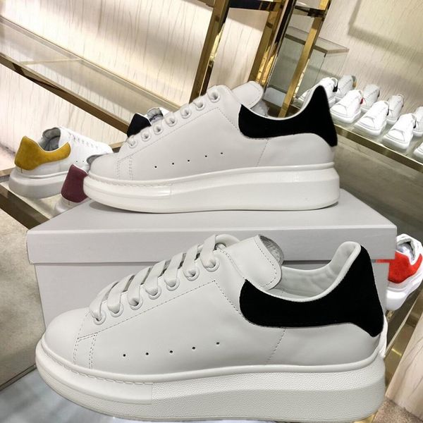 fashion men shoe designer women leather lace up platform oversized bottoms sneakers white black golden red mens womens luxury velvet suede c
fashion men shoe designer women leather lace up platform oversized bottoms sneakers white black golden red mens womens luxury velvet suede c