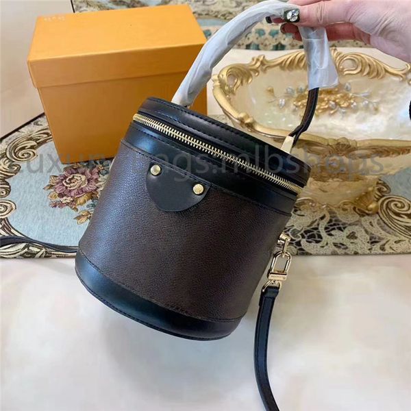 ladies quality women designer high handbags luxury famous bags crossbody shoulder diamond fashion women lattice bags man handbags cross pdat, Red;black
ladies quality women designer high handbags luxury famous bags crossbody shoulder diamond fashion women lattice bags man handbags cross pdat, Red;black