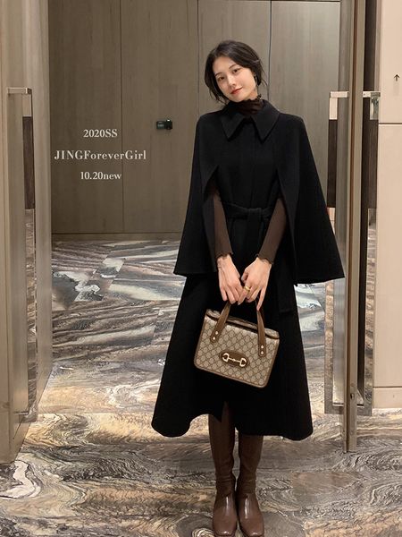 zhang jingyi woolen women 2020 new korean loose medium length black cape over knee wool coat fashion
zhang jingyi woolen women 2020 new korean loose medium length black cape over knee wool coat fashion