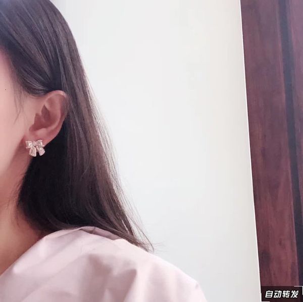2020 new high-quality ladies glamour jewelry fashion casual earrings hypoallergenic and fade y31c, Golden;silver
2020 new high-quality ladies glamour jewelry fashion casual earrings hypoallergenic and fade y31c, Golden;silver