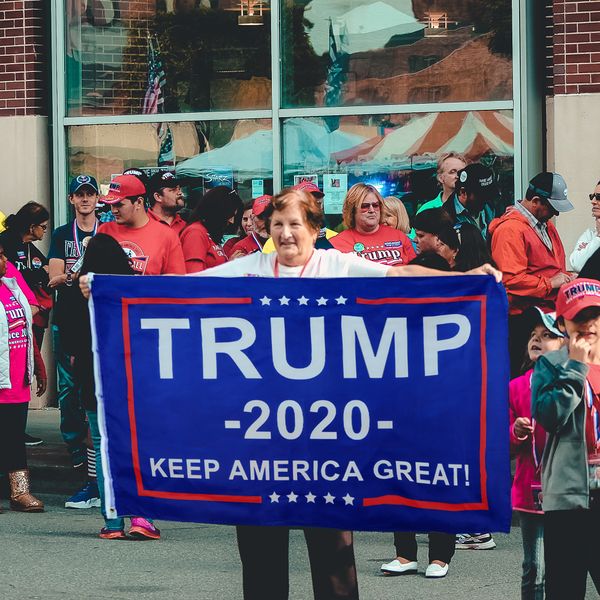 usa 2pcs double sided trump flags 3x5ft trump keep america great banners 90*150cm 2-sided print home garden lawn yard decor
usa 2pcs double sided trump flags 3x5ft trump keep america great banners 90*150cm 2-sided print home garden lawn yard decor