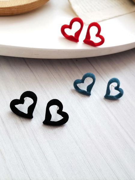 stud autumn and winter flocking heart-shaped earrings warm temperament hollow earrings2316, Golden;silver
stud autumn and winter flocking heart-shaped earrings warm temperament hollow earrings2316, Golden;silver